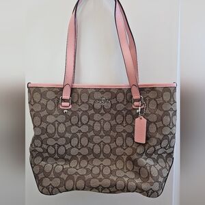 NWT Coach Authentic Beige Caramel With Pink Purse